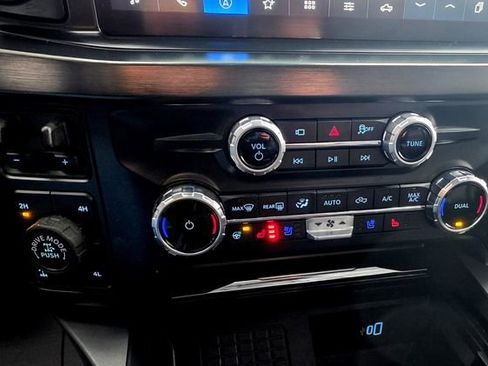 Used 2026 Ford F250 Lariat w/ Tremor Off-Road Package AWD/4WD image 26
