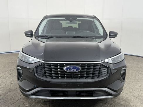Used 2025 Ford Escape Active AWD/4WD image 2