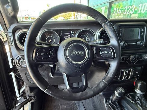 Used 2018 Jeep Wrangler Unlimited Sport S image 27