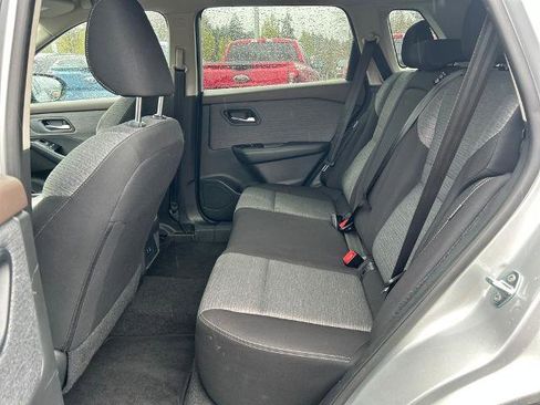 Used 2023 Nissan Rogue SV image 10