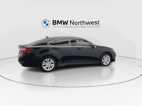 Used 2014 Lexus ES 350 w/ Premium Package FWD image 4