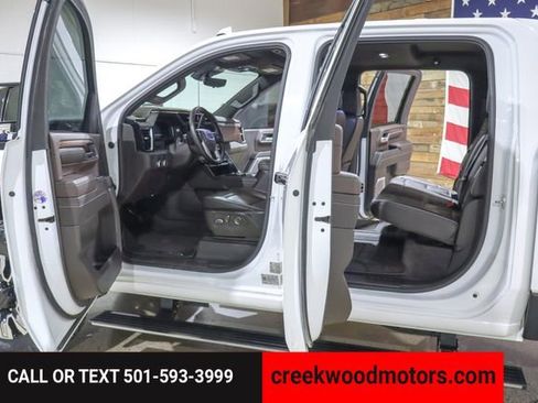 Used 2024 GMC Sierra 2500 Denali w/ Denali Reserve Package image 40