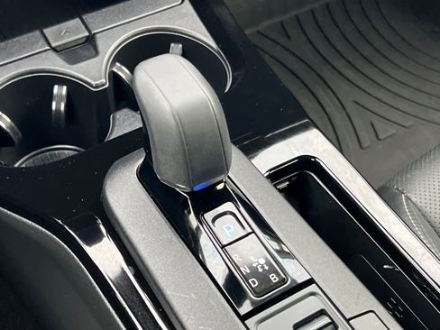 Certified 2024 Toyota Prius XLE image 22