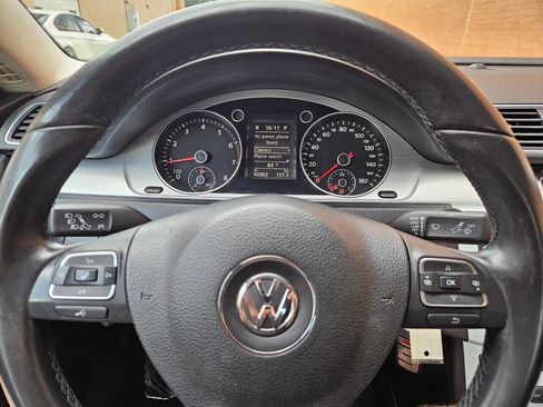Used 2013 Volkswagen CC Sport image 22