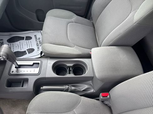 Used 2016 Nissan Frontier SV image 26