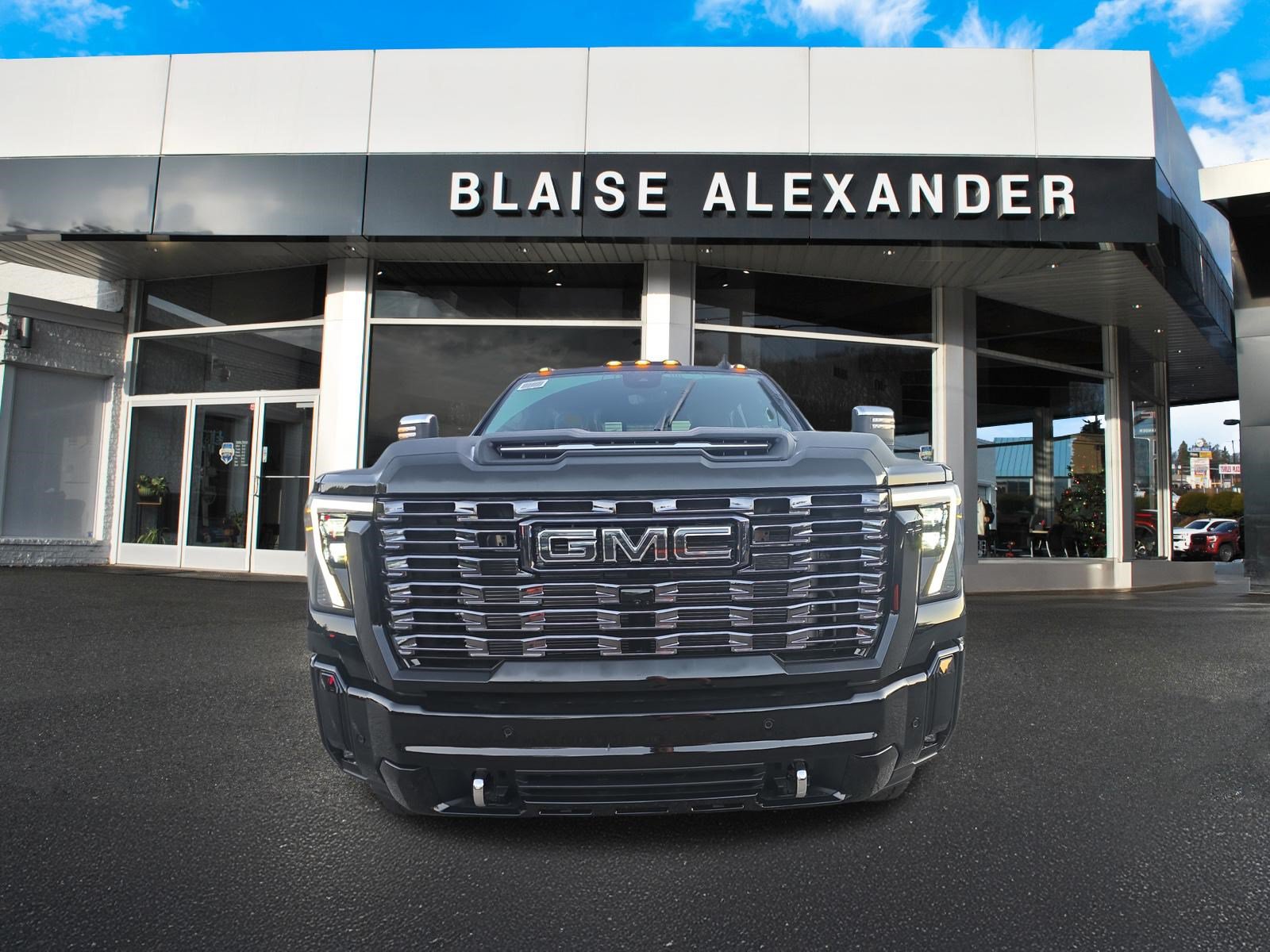 New 2026 GMC Sierra 3500 Denali Ultimate AWD/4WD image 9