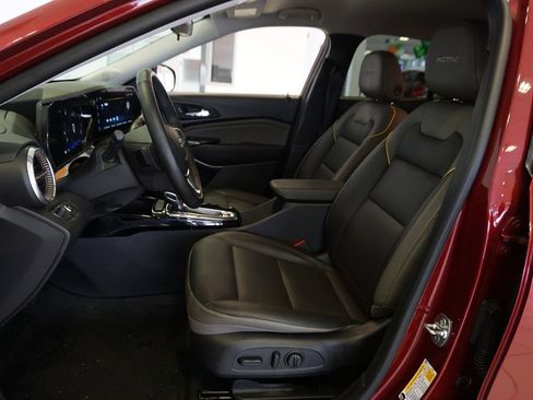 Used 2024 Chevrolet Trax ACTIV w/ Driver Confidence Package image 10