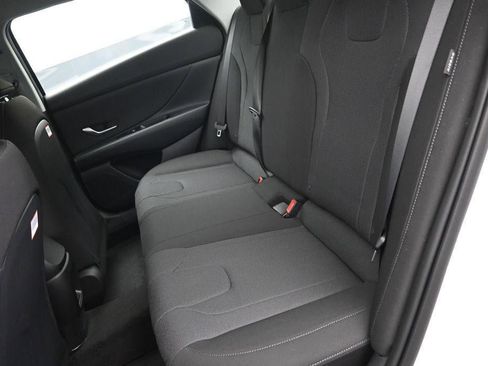 New 2026 Hyundai Elantra SE FWD image 24