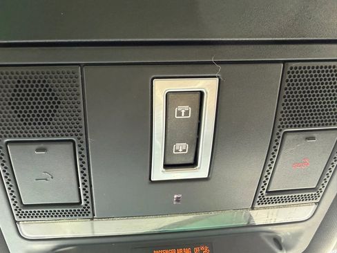 Used 2016 Land Rover Discovery Sport HSE Luxury image 65