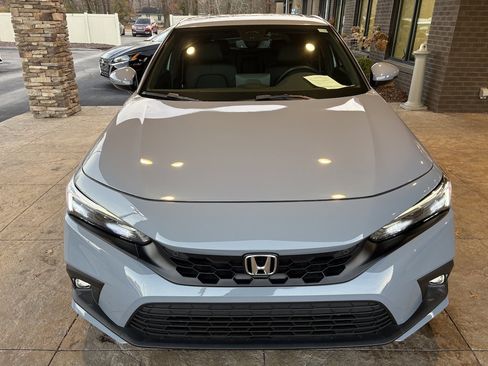 Used 2023 Honda Civic Sport Touring image 3