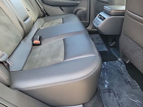 Certified 2023 Nissan Ariya FWD image 17