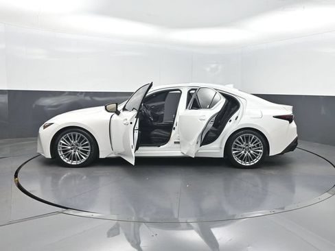 Used 2022 Lexus IS 300 w/ Premium Package RWD image 38