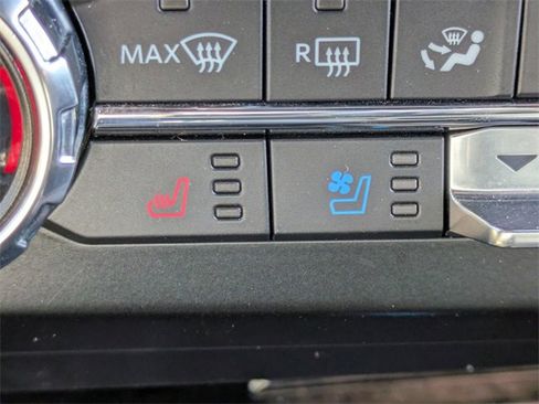 Used 2022 Ford F250 Lariat w/ Black Appearance Package image 24