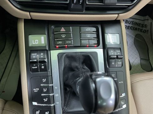 Used 2021 Porsche Macan S image 23