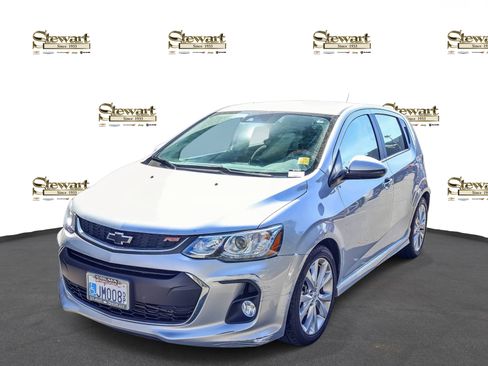 Used 2018 Chevrolet Sonic LT w/ Convenience Package image 1