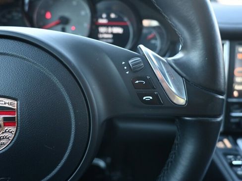 Used 2013 Porsche Panamera S image 31