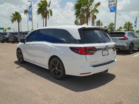 Used 2024 Honda Odyssey Sport image 7