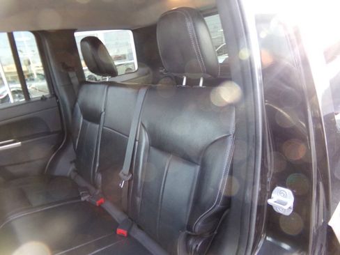 Used 2012 Jeep Liberty Limited Jet w/ Comfort/Convenience Group AWD/4WD image 12