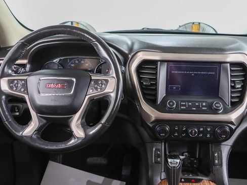 Used 2019 GMC Acadia Denali w/ Technology Package AWD/4WD image 17