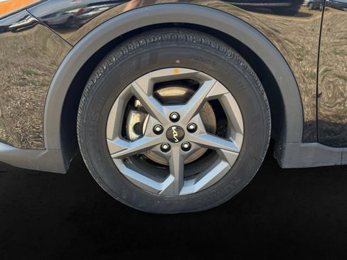Used 2025 Kia K4 FWD image 12