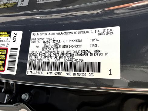 Used 2024 Toyota Tacoma TRD Sport w/ TRD Sport Upgrade Package image 33