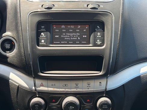 Used 2020 Dodge Journey SE w/ SE Popular Equipment Group FWD image 23