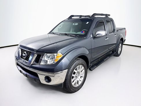 Used 2012 Nissan Frontier SL image 4