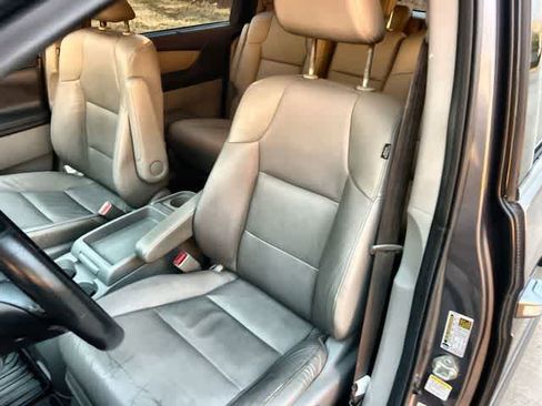 Used 2014 Honda Odyssey Touring Elite image 11