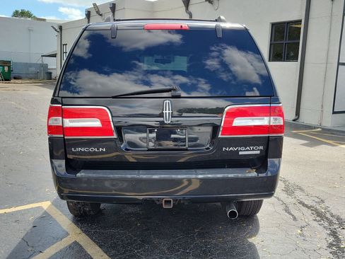 Used 2012 Lincoln Navigator 2WD image 5
