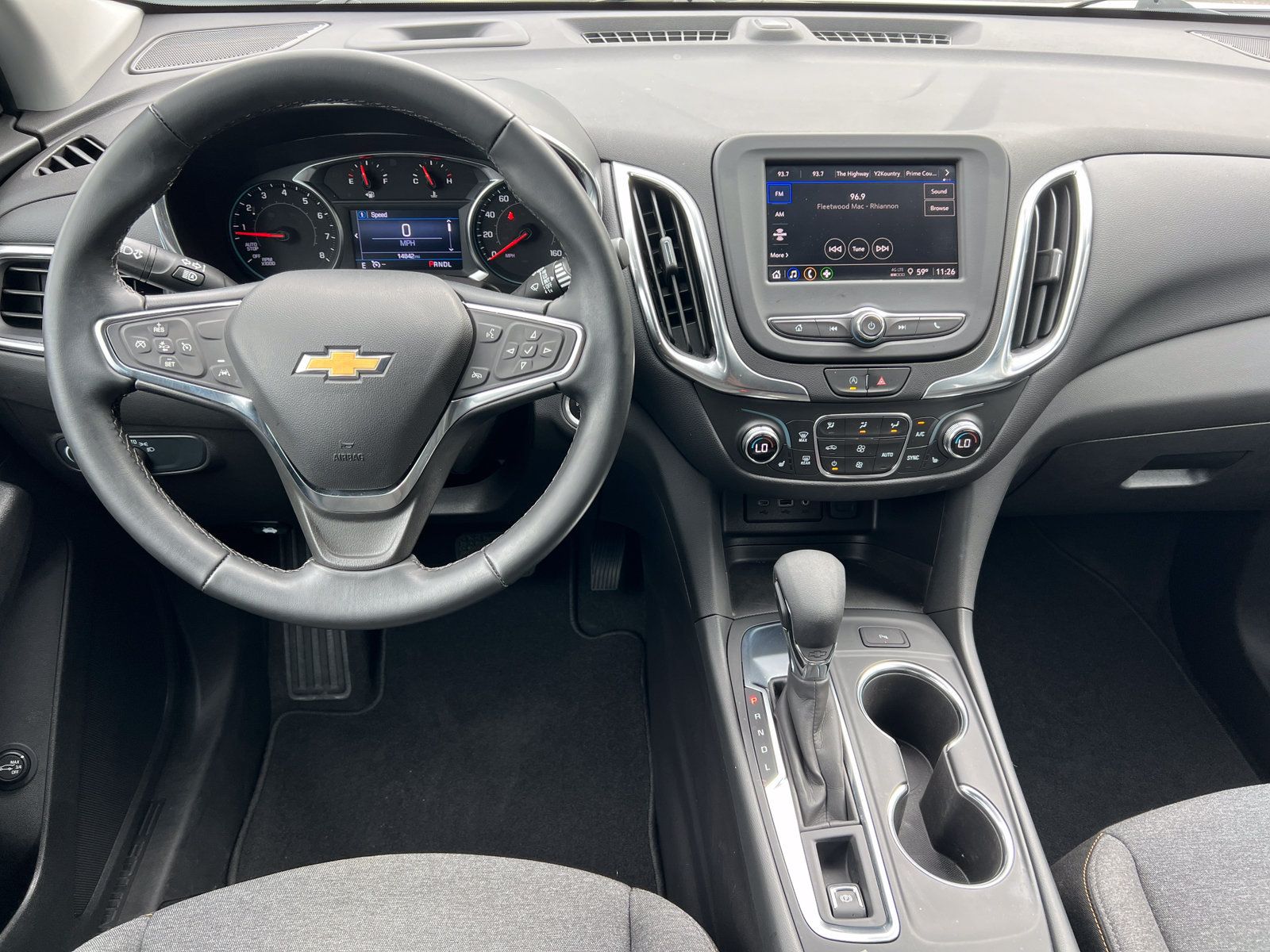 Used 2024 Chevrolet Equinox LT FWD image 2