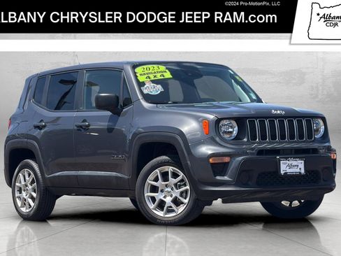 Used 2023 Jeep Renegade Latitude AWD/4WD image 1