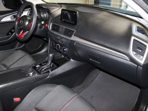 Used 2017 MAZDA MAZDA3 Sport w/ Preferred Equipment Package image 25