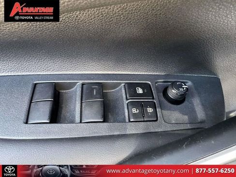 Used 2023 Toyota Corolla SE w/ Carpet Mat Package (TMS) FWD image 20