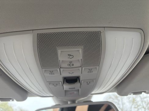 Used 2014 Mercedes-Benz E 250 E 250 BlueTEC Luxury 4dr Sedan image 10