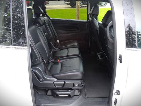 Used 2025 Honda Odyssey Sport-L image 19