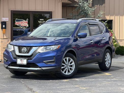 Used 2018 Nissan Rogue SV FWD image 2