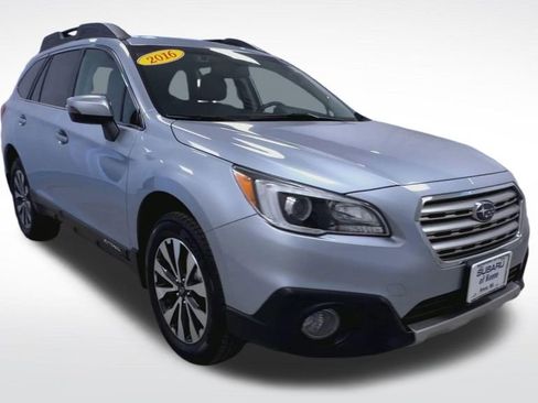 Used 2016 Subaru Outback 2.5i Limited image 2