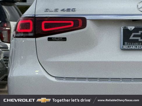 Used 2022 Mercedes-Benz GLS 450 4MATIC image 9