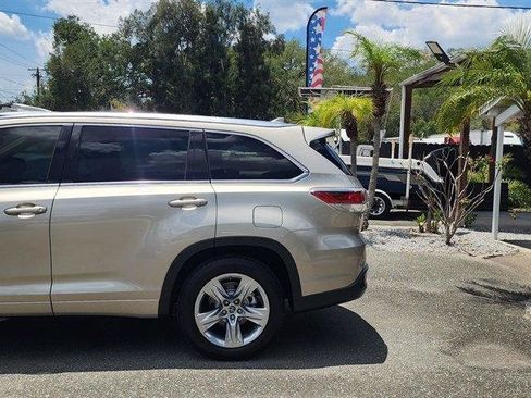 Used 2016 Toyota Highlander Limited FWD image 11