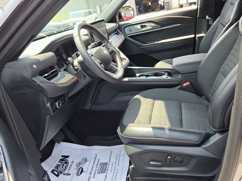 Used 2025 Ford Explorer ST-Line w/ Premium Package RWD image 6