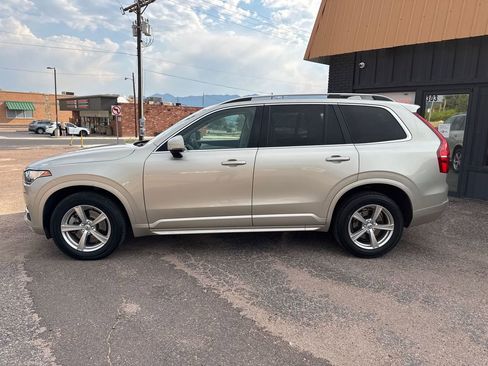 Used 2016 Volvo XC90 T5 Momentum image 3