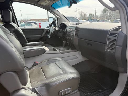 Used 2004 Nissan Titan LE w/ (Tow) Big Tow Pkg image 14