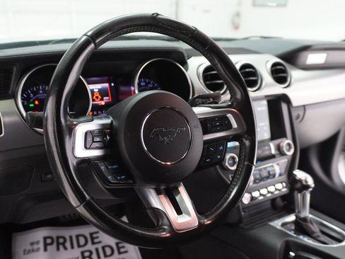 Used 2018 Ford Mustang Coupe w/ Equipment Group 101A RWD image 7