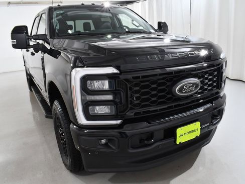 New 2026 Ford F350 Lariat w/ Black Appearance Package image 4