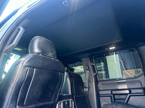 Used 2019 Ford F150 Platinum w/ Equipment Group 701A Luxury image 10