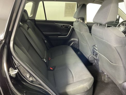 Used 2025 Toyota RAV4 LE AWD/4WD image 22