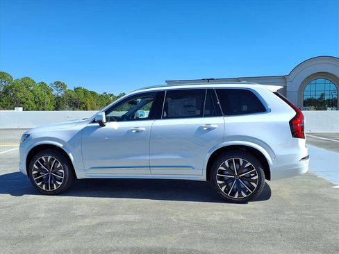 New 2026 Volvo XC90 B5 Plus w/ Protection Package Premier image 4