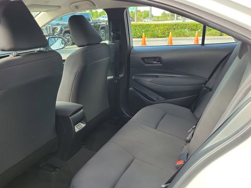 Used 2025 Toyota Corolla LE image 12
