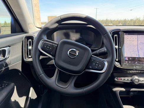 Used 2026 Volvo XC40 B5 Plus w/ Protection Package Premier AWD/4WD image 11