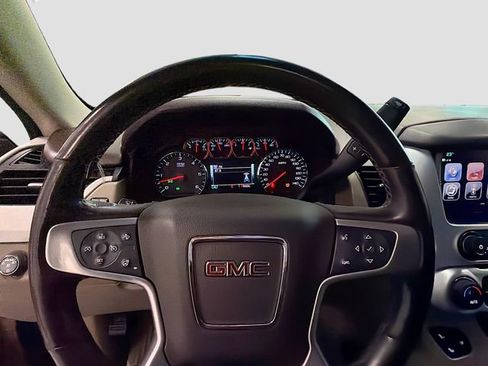 Used 2019 GMC Yukon SLT w/ Premium Edition AWD/4WD image 14